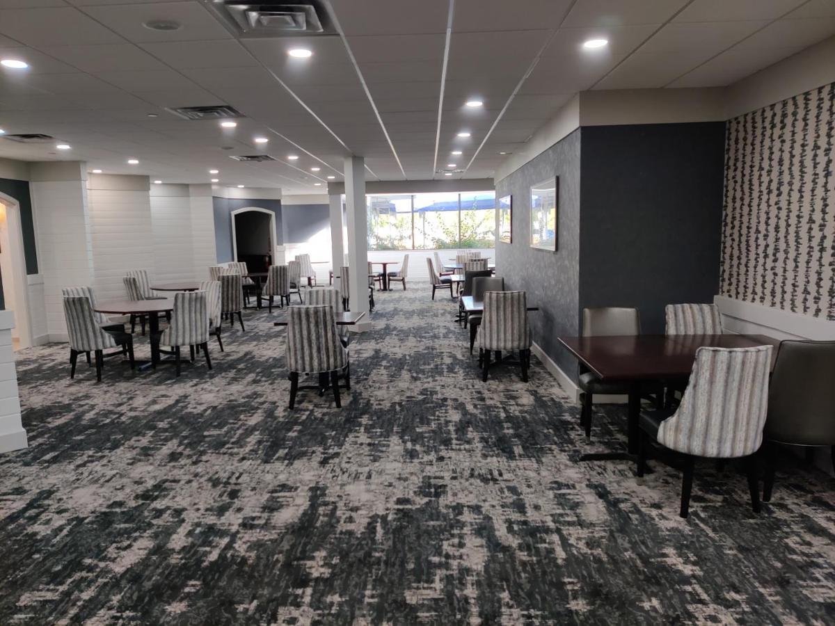 Crowne Plaza Jacksonville Airport By Ihg Экстерьер фото
