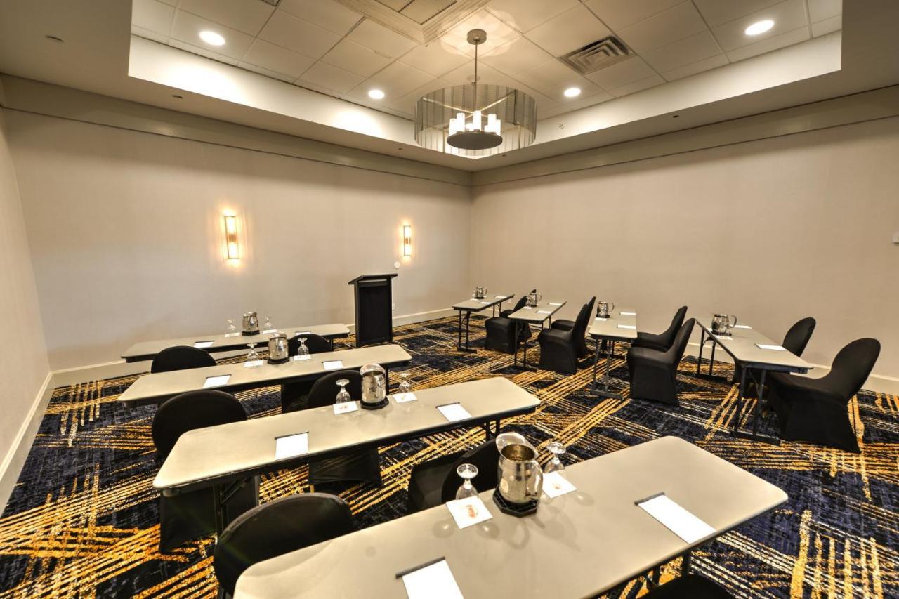 Crowne Plaza Jacksonville Airport By Ihg Экстерьер фото