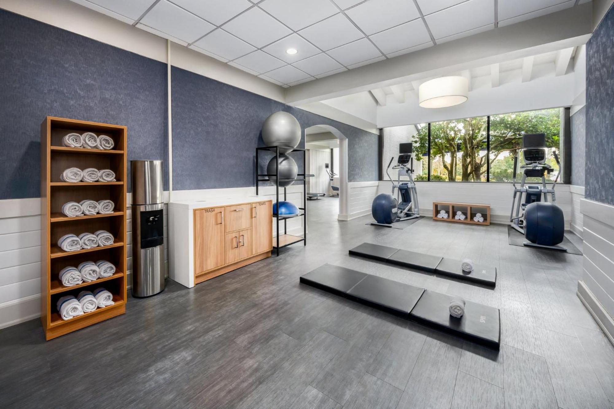 Crowne Plaza Jacksonville Airport By Ihg Экстерьер фото