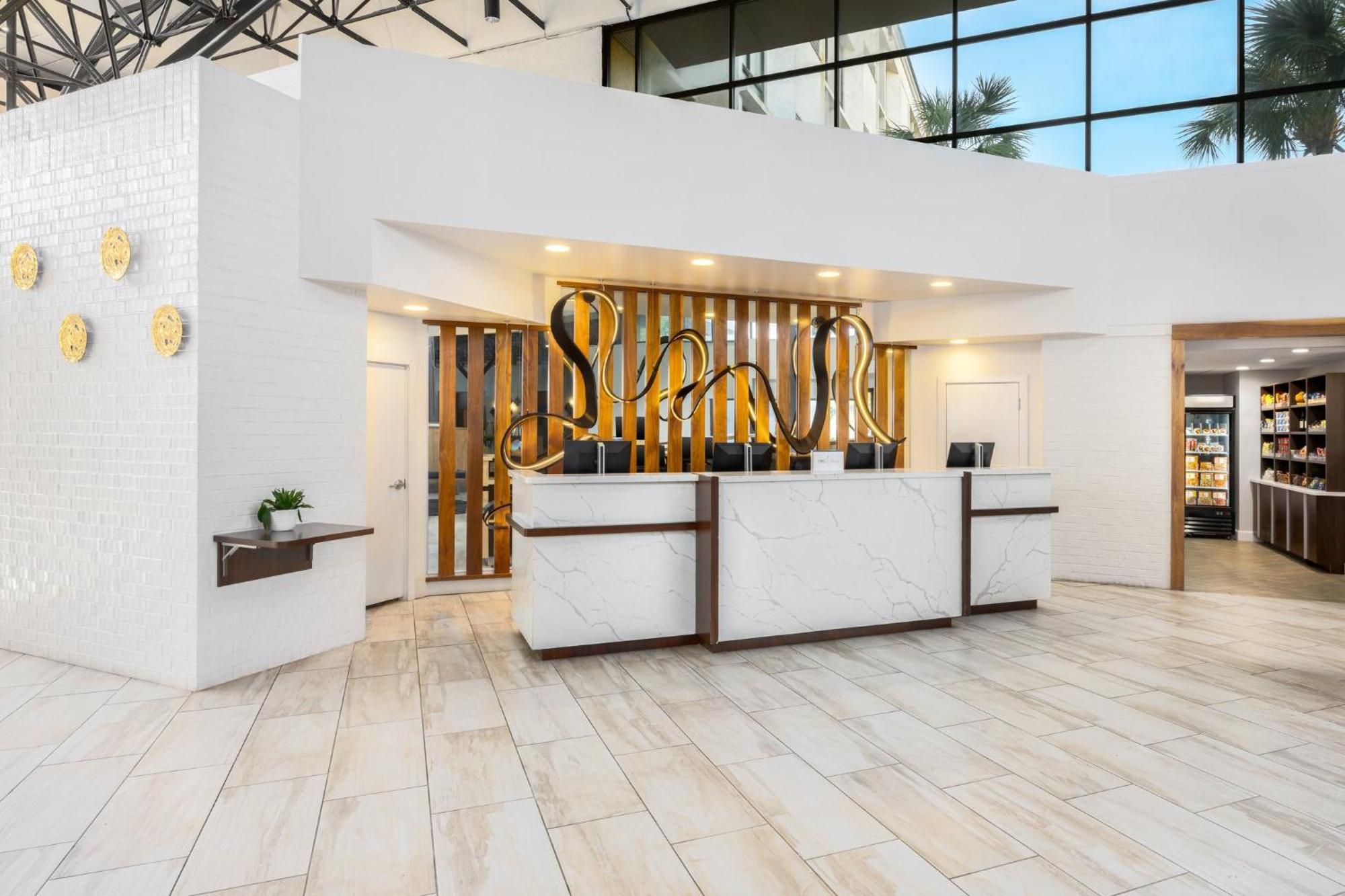 Crowne Plaza Jacksonville Airport By Ihg Экстерьер фото
